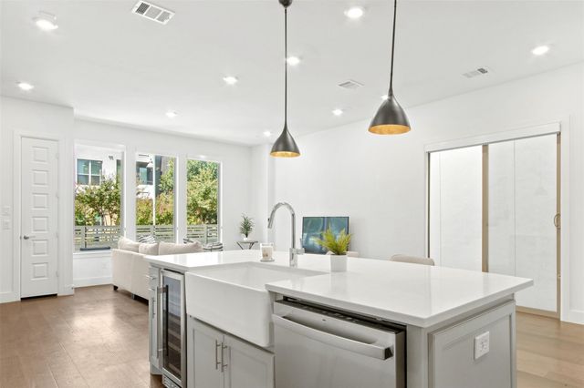 7867 Verona Place, Dallas, TX 75231