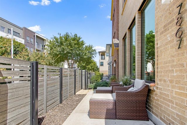 7867 Verona Place, Dallas, TX 75231