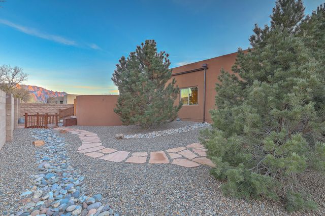 514 Avenida Los Suenos, Bernalillo, NM 87004