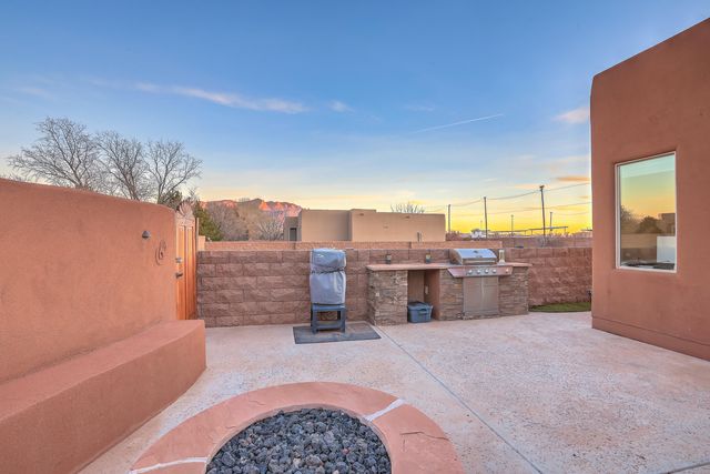 514 Avenida Los Suenos, Bernalillo, NM 87004