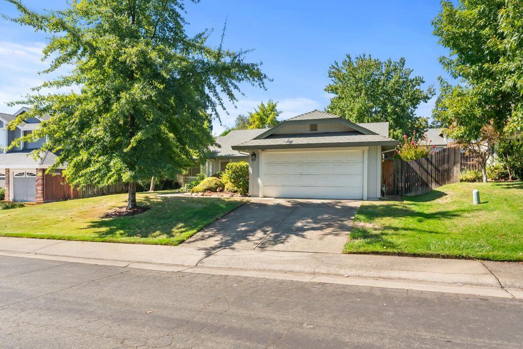 106 Rhoades Way, Folsom, CA 95630
