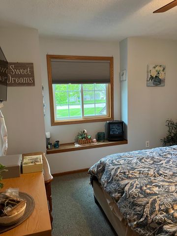 7026 19th Street N 3, Oakdale, MN 55128