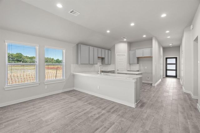 5630 Silverleaf Oak Lane, Houston, TX 77066