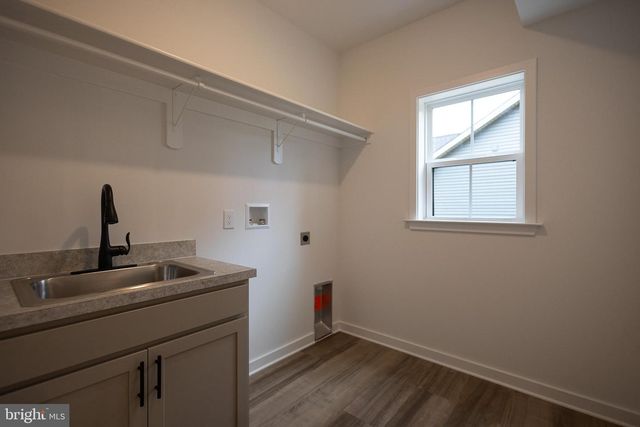 79 HASKELL DR, Martinsburg, WV 25404