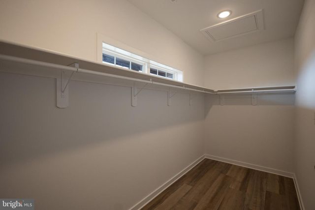 79 HASKELL DR, Martinsburg, WV 25404