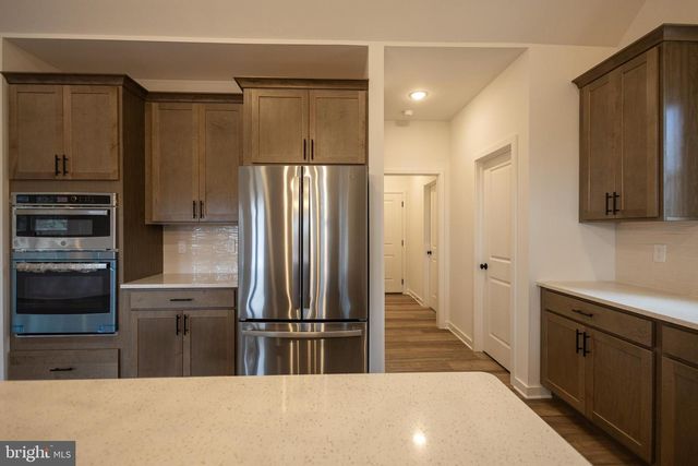 79 HASKELL DR, Martinsburg, WV 25404