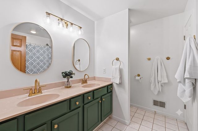 6430 Breckenridge Drive, Kalamazoo, MI 49009