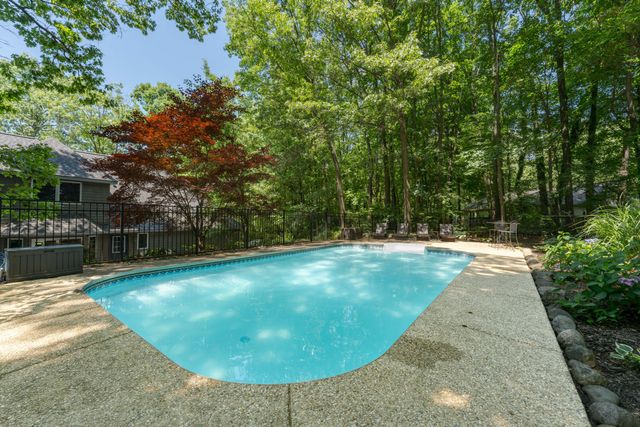 6430 Breckenridge Drive, Kalamazoo, MI 49009