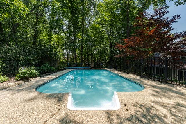 6430 Breckenridge Drive, Kalamazoo, MI 49009