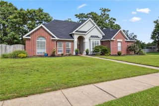 1112 N Oriole Avenue, Rogers, AR 72756