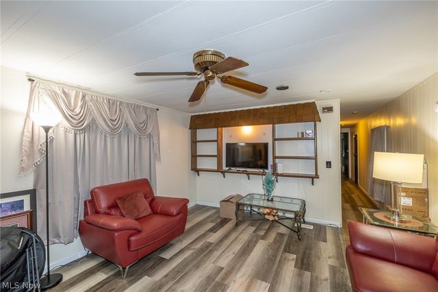 49 Patio Lane, Olmsted Twp, OH 44138