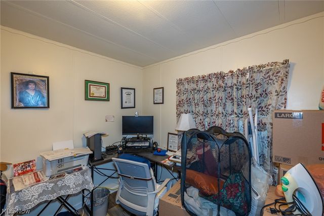 49 Patio Lane, Olmsted Twp, OH 44138