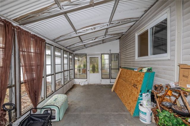 49 Patio Lane, Olmsted Twp, OH 44138