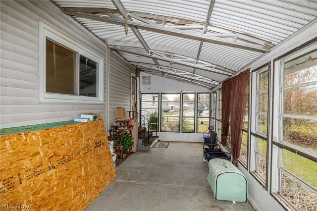 49 Patio Lane, Olmsted Twp, OH 44138