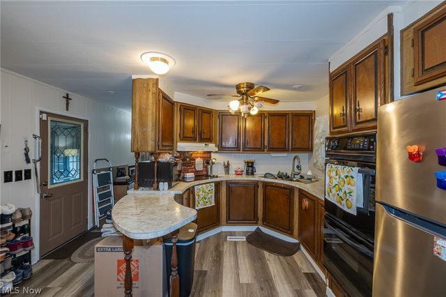 49 Patio Lane, Olmsted Twp, OH 44138