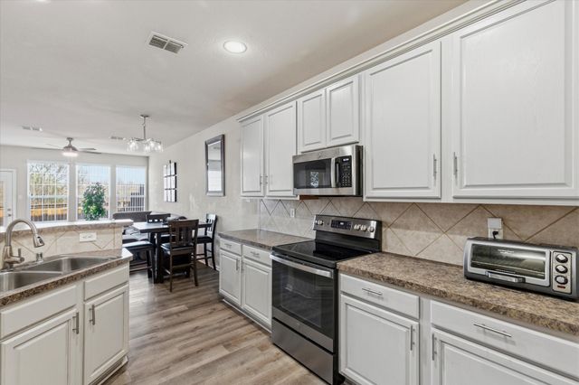 1857 Brookview Drive, Carrollton, TX 75007