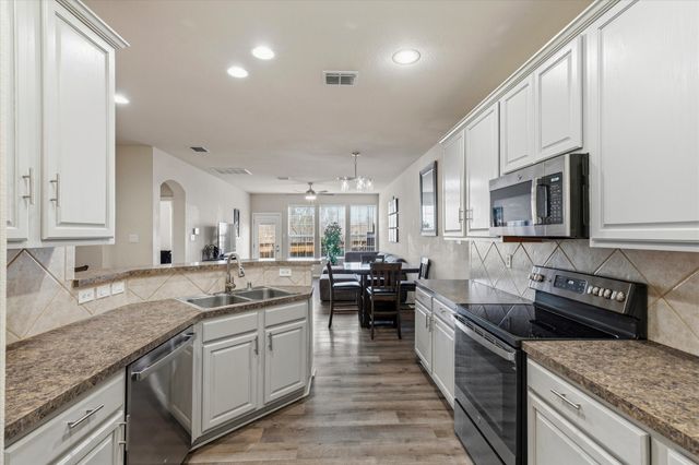 1857 Brookview Drive, Carrollton, TX 75007