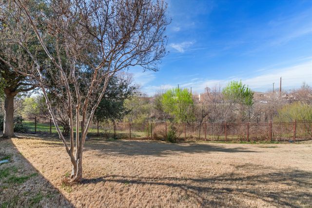 1857 Brookview Drive, Carrollton, TX 75007