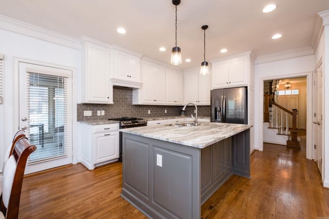 2 Hyde Court, Little Rock, AR 72212