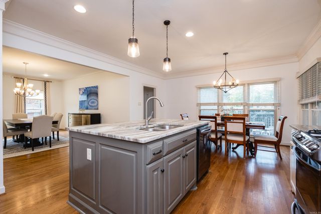 2 Hyde Court, Little Rock, AR 72212