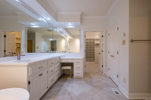 2 Hyde Court, Little Rock, AR 72212