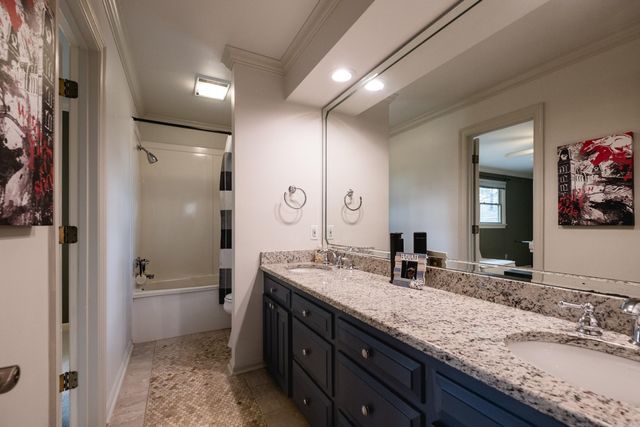 2 Hyde Court, Little Rock, AR 72212