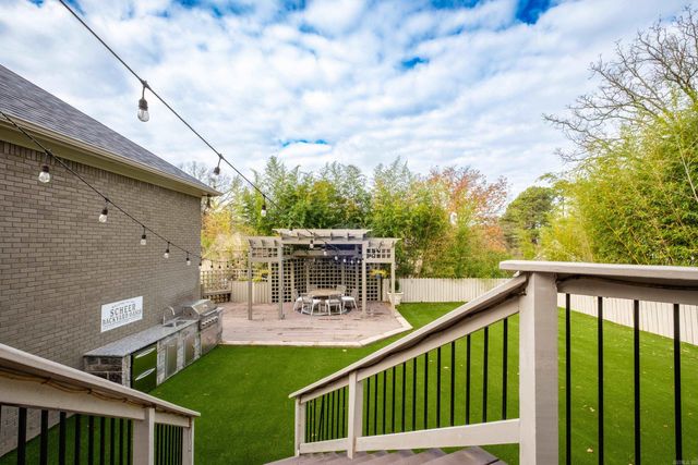 2 Hyde Court, Little Rock, AR 72212