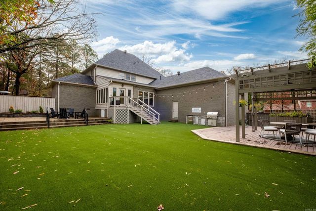 2 Hyde Court, Little Rock, AR 72212