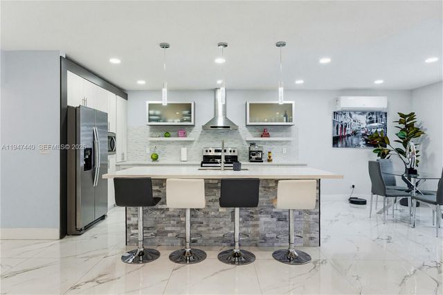 2810 SW 123rd Ct, Miami, FL 33175