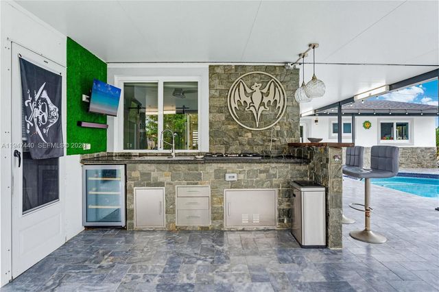 2810 SW 123rd Ct, Miami, FL 33175