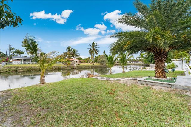 2810 SW 123rd Ct, Miami, FL 33175