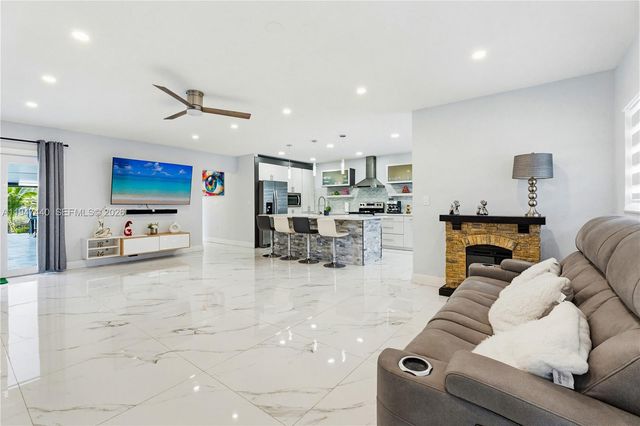 2810 SW 123rd Ct, Miami, FL 33175