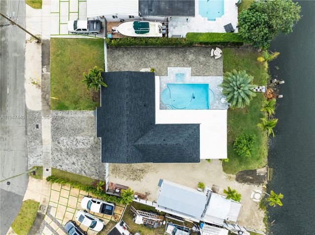 2810 SW 123rd Ct, Miami, FL 33175