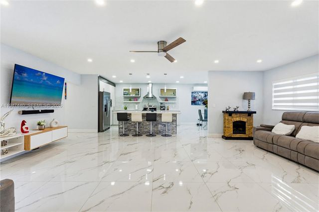 2810 SW 123rd Ct, Miami, FL 33175