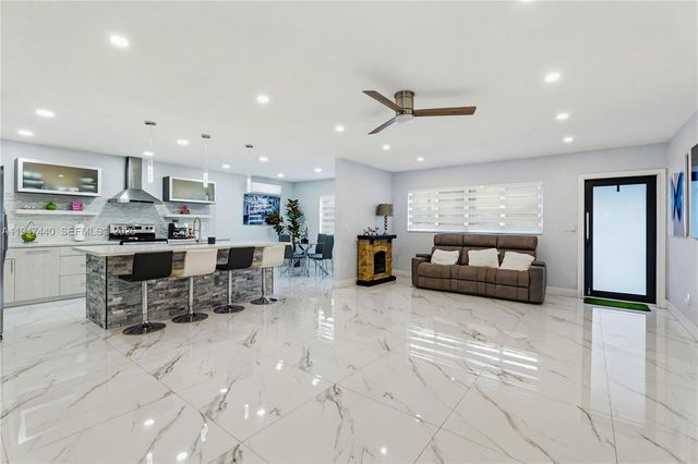 2810 SW 123rd Ct, Miami, FL 33175