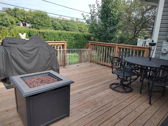834 Shawnee Trail, Lake In The Hills, IL 60156