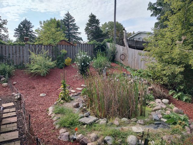 834 Shawnee Trail, Lake In The Hills, IL 60156