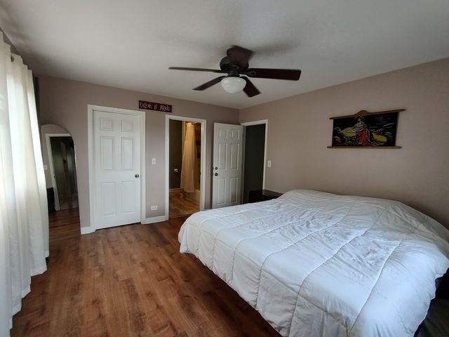 834 Shawnee Trail, Lake In The Hills, IL 60156