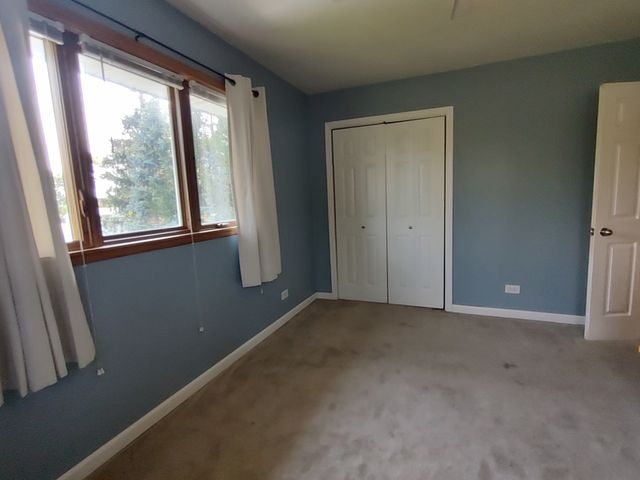 834 Shawnee Trail, Lake In The Hills, IL 60156