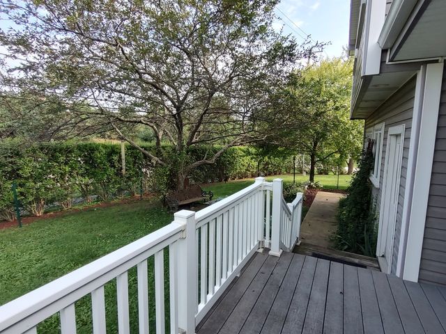 834 Shawnee Trail, Lake In The Hills, IL 60156