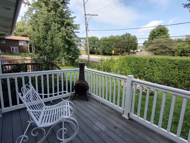 834 Shawnee Trail, Lake In The Hills, IL 60156