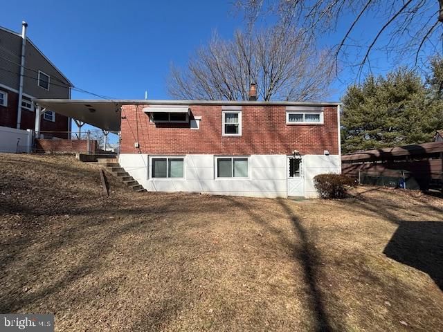 2213 S LEE LN, Aston, PA 19014