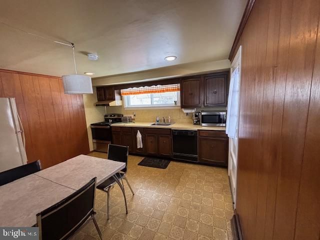 2213 S LEE LN, Aston, PA 19014