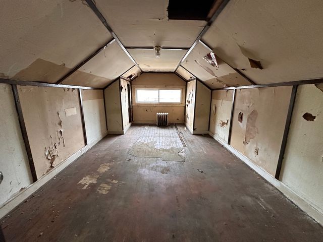 8239 S Kenwood Avenue, Chicago, IL 60619