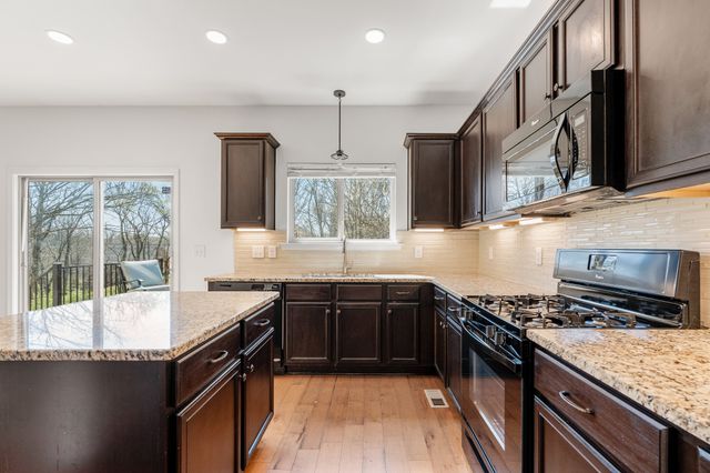 6520 Sunnywood Dr, Nashville, TN 37211