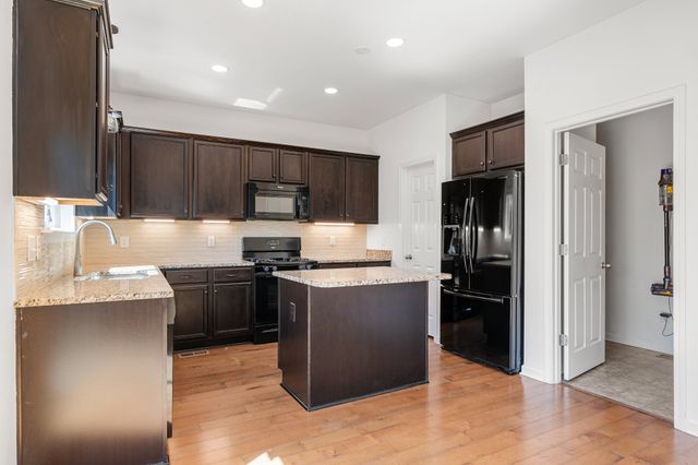 6520 Sunnywood Dr, Nashville, TN 37211