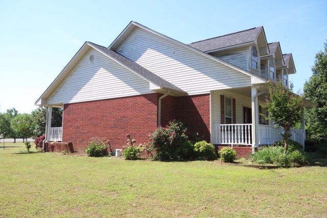 3 Elberta Ave., Nashville, AR 71852