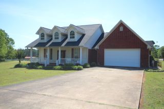 3 Elberta Ave., Nashville, AR 71852