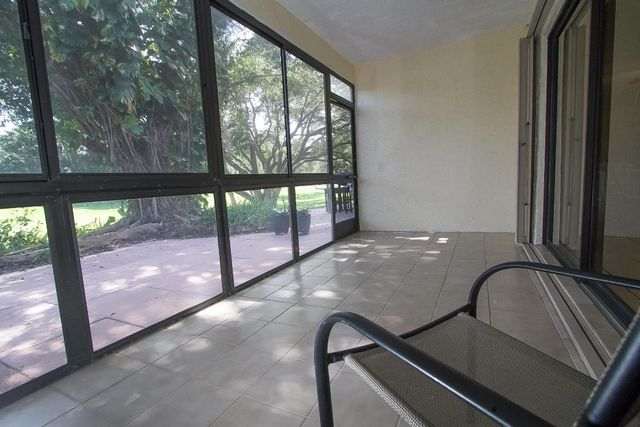 454 Ashwood Place, Boca Raton, FL 33431