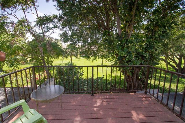 454 Ashwood Place, Boca Raton, FL 33431